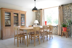Dining - Nice Home, a drive away from buzz of Luxembourg (Marenne)
