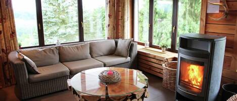 TV, DVD-spiller og stereoanlegg