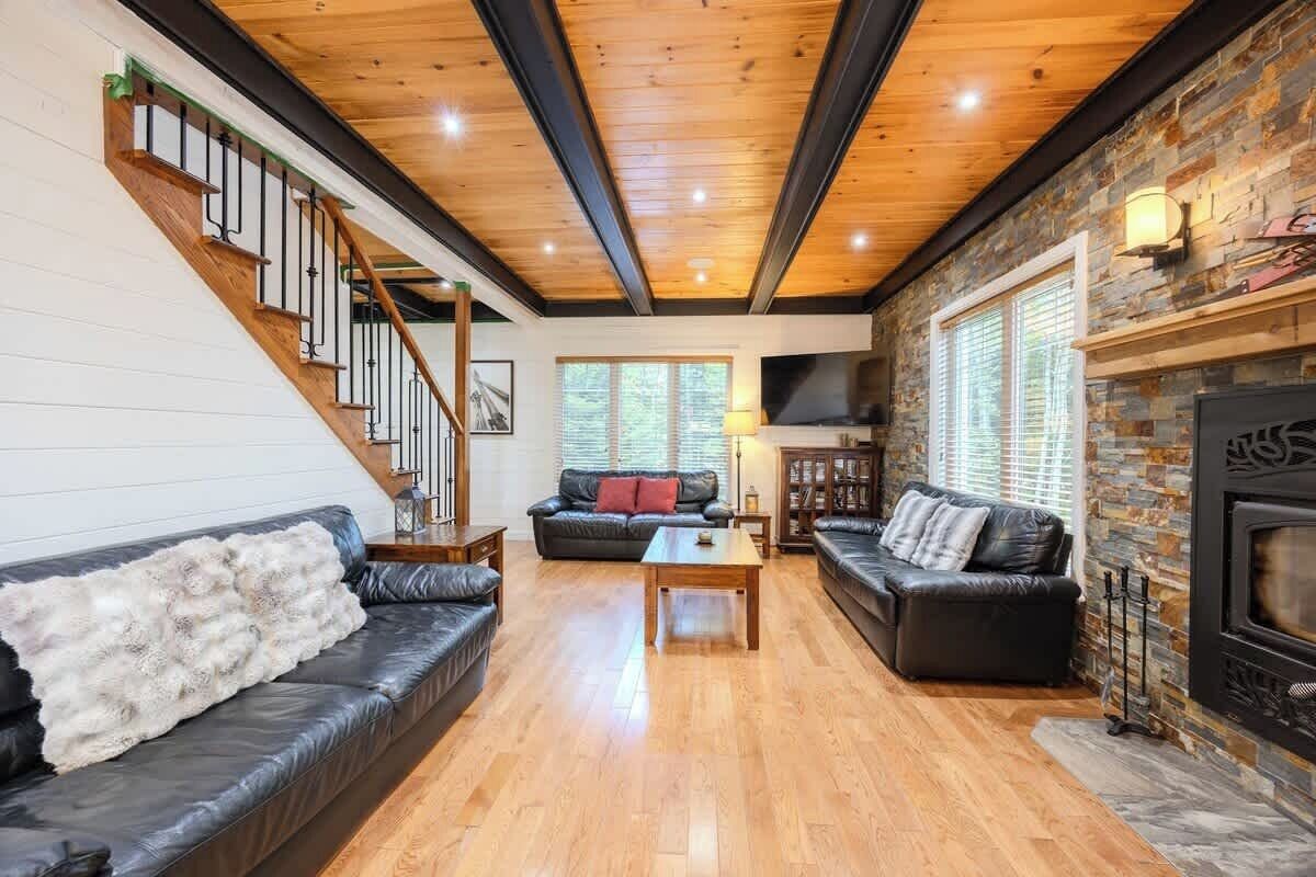 TV, lareira, pebolim