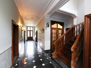 Interior - Group Villa with Pool & Sauna (Bas-Oha)