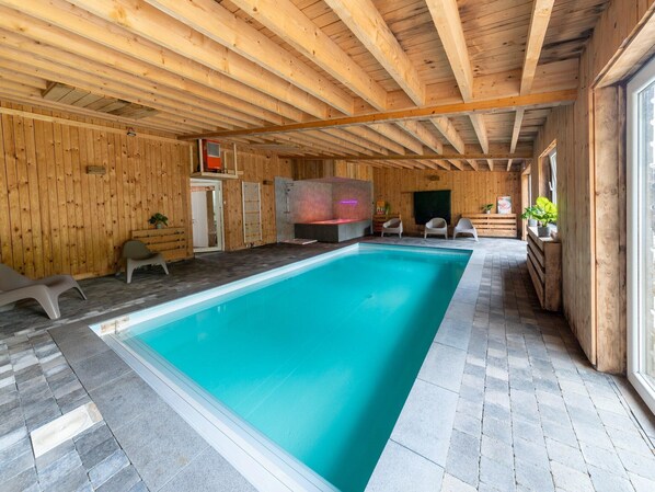 Piscine couverte