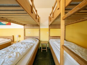 10 Schlafzimmer, WLAN