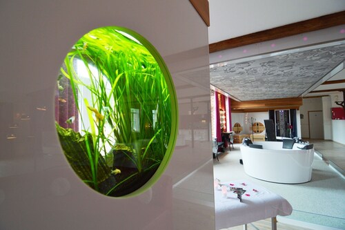 Cozy Stay with Pool & Nature