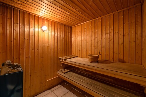 Holiday Home in Ovifat with Sauna & Forest