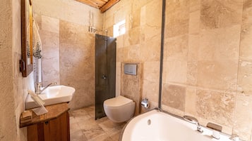 Panoramic Suite, Bathtub, Valley View | Bathroom | Free toiletries, hair dryer, slippers, towels