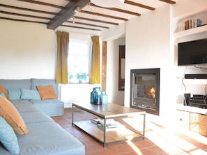 TV, fireplace, video games, DVD player - Peaceful Holiday Home (Rochefort)