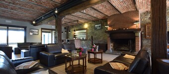 Farmhouse in Ardennes with Indoor Pool & Sauna