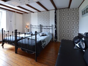 6 室のベッドルーム、WiFi