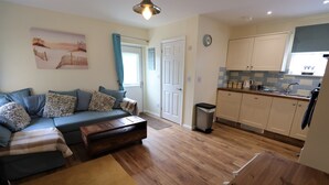Living room - Beaches and Cream Cottage (Sandown)