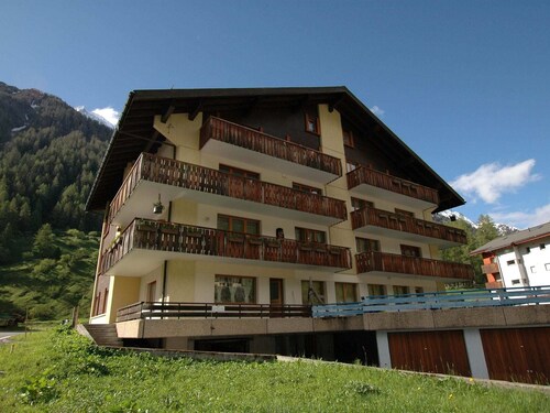 Appartement lumineux à Blatten avec cuisine ouverte