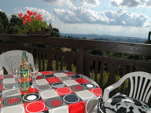 Spacious cottage in the Giant Mountains, 1 km from the skislopes