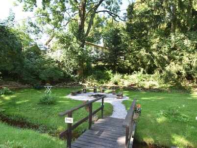 Espaciosa casa de vacaciones en Rudnik con piscina privada