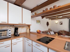 Fridge, microwave, oven, coffee/tea maker
