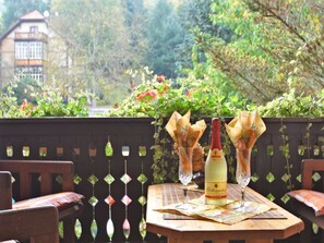 Outdoor dining - Gemütliches Ferienhaus mit Pool in Blankenburg (Blankenburg)