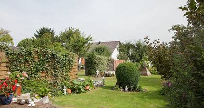 Attractive apartment in Bettenfeld with garden