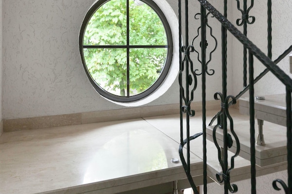 Entrance / Reception