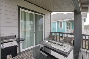 Terrace/patio - Beach Fun - Oyhut Bay Seaside Village (Ocean Shores)