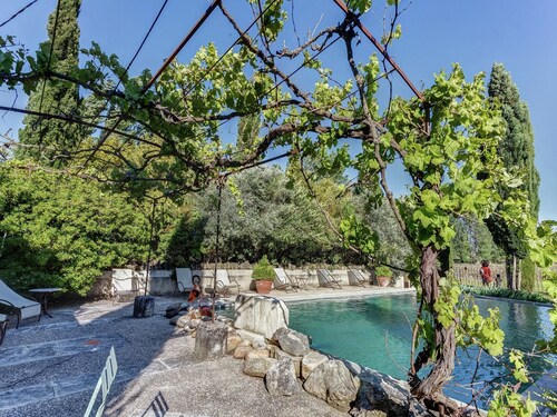 Jolie maison avec piscine au coeur du Luberon