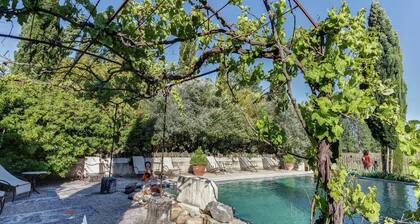 Jolie maison avec piscine au coeur du Luberon