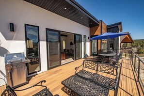 Outdoor dining - Great Views, New Home, Close to Downtown and Hot Springs (Pagosa Springs)