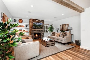 TV, fireplace, video games, stereo