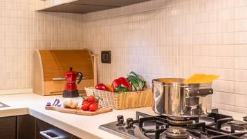 Kühlschrank, Ofen, Geschirrspüler