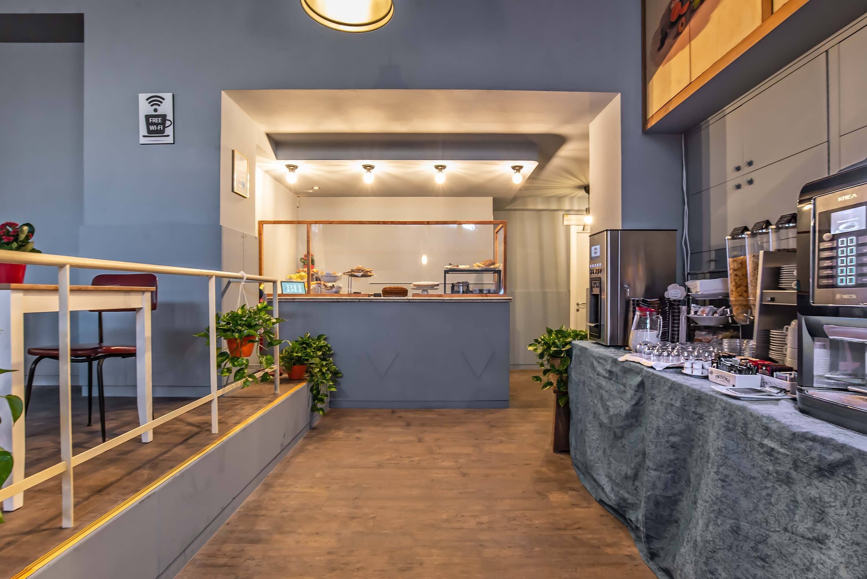 daily continental breakfast (eur 10 per person)