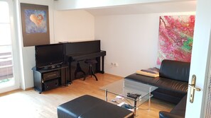 TV