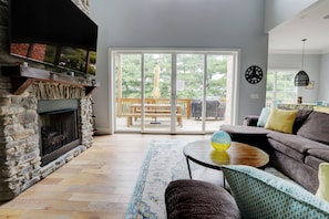 Smart TV, fireplace, video games, ping pong