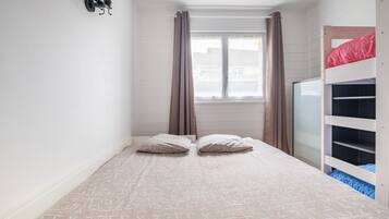 2 soverom, strykejern/-brett, wi-fi (inkludert) og sengetøy