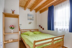 2 camere, ferro/asse da stiro