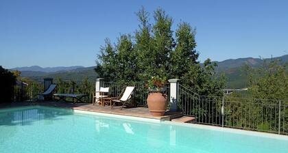 Maison Ă Montecarelli avec Piscine