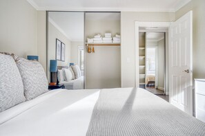 2 sovrum, strykjärn/strykbräda, wi-fi och sängkläder