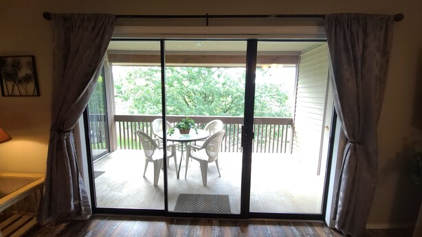 Interior - A Stone's Throw - 2bedrm/2bath 3 Pools & Hot Tub! (Branson)
