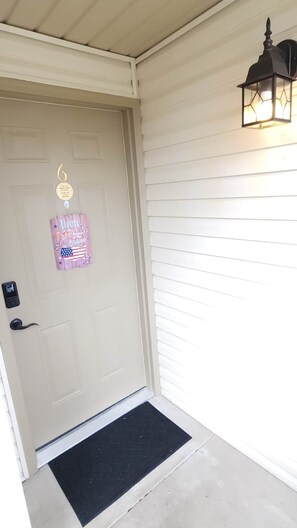 Exterior detail - Peaceful Possibilities - 3bedrm/3bath 3 Pools & Hot Tub! (Branson)