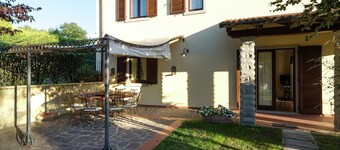 Villa in Lonnano with pool
