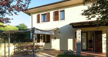 Villa in Lonnano with pool