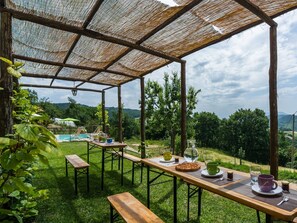Outdoor dining - Pretty Farmhouse with pool (Sestino)