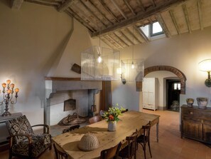 Dining - Villa in Tuscany with Organic Wine Estate (Arezzo)