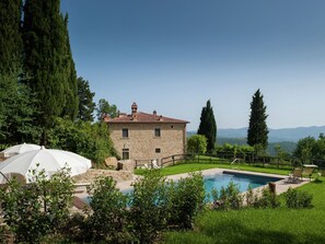Pool - Villa in Tuscany with Organic Wine Estate (Arezzo)