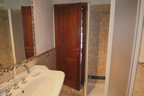 Regadera y bidet 