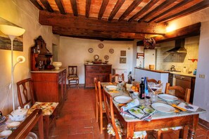 Dining - Belvilla by OYO Villa Siena (Siena)