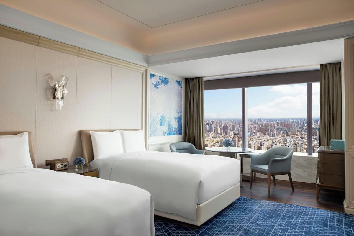 Deluxe Room, 2 Twin Beds, City View | Premium bedding, in-room safe, blackout drapes, soundproofing