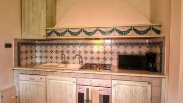 Refrigerador, horno, placa de cocina, lavavajillas