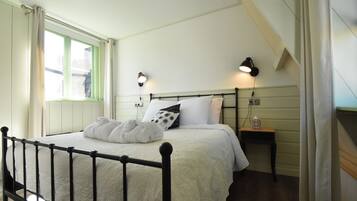 2 slaapkamers, een strijkplank/strijkijzer, wifi