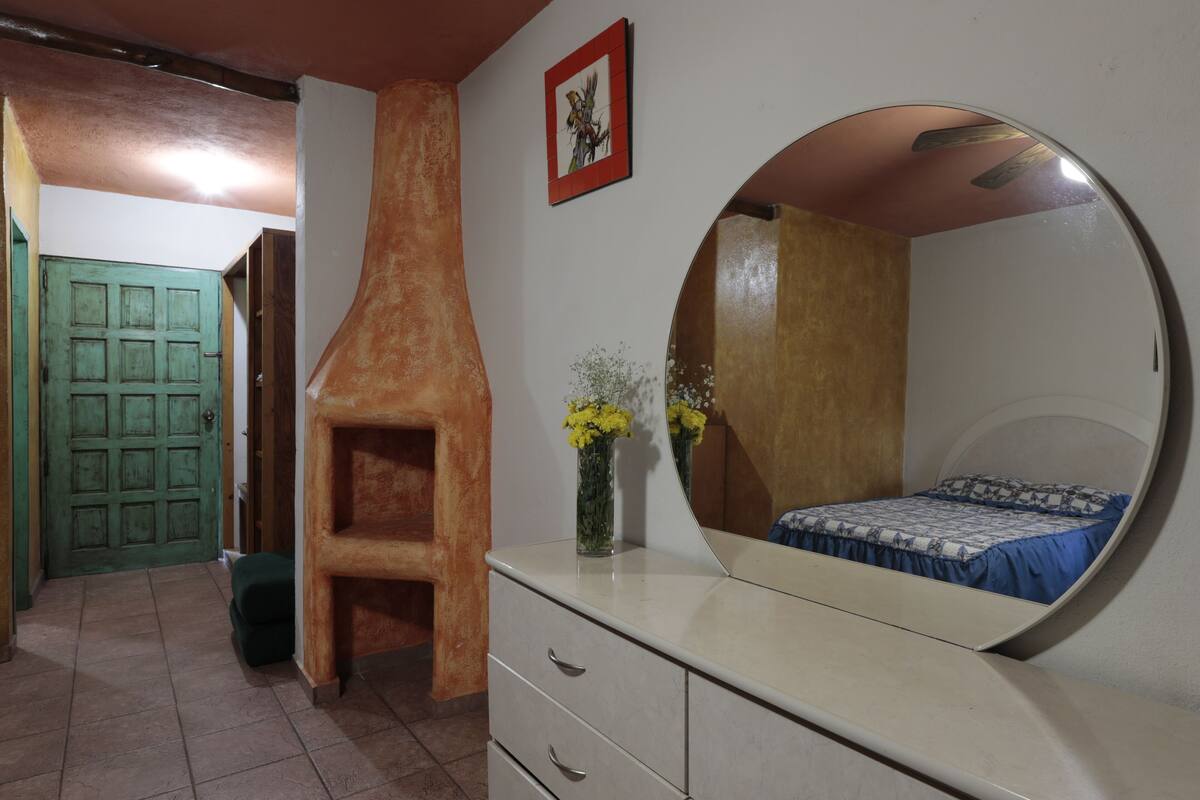 1 bedroom, bed sheets