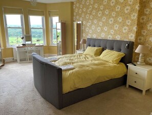 6 bedrooms, iron/ironing board, travel crib, free WiFi