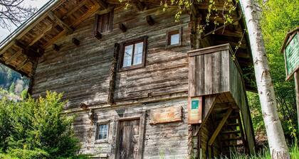 Apartment in Hainzenberg near Ski Lift