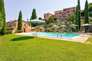 Pool - Belvilla by OYO Le Ginestre (Montalcino)