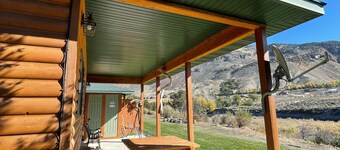 Yellowstone Riverbend Cabin - Waterfront + Wildlife + Loop YNP slechts 1500 ft